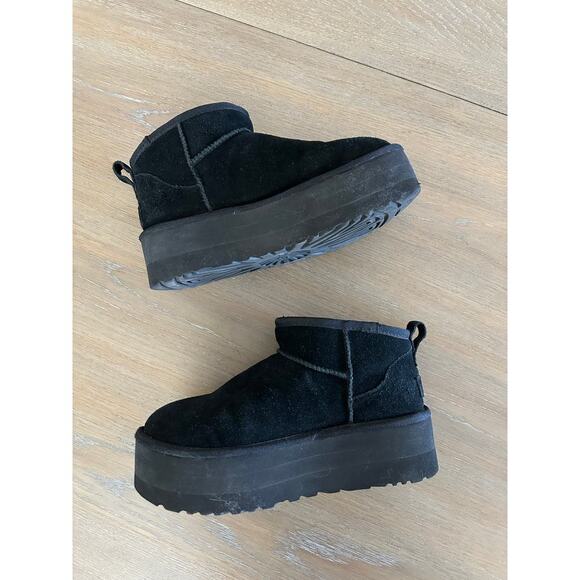 UGG ultra mini platform boots in black - size women's 8 - Picture 1 of 5